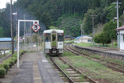 キハ100形気動車
