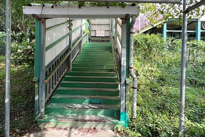 築堤への階段