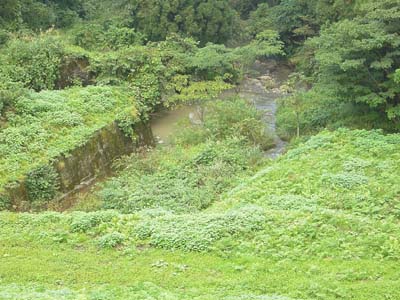 下流の導水路