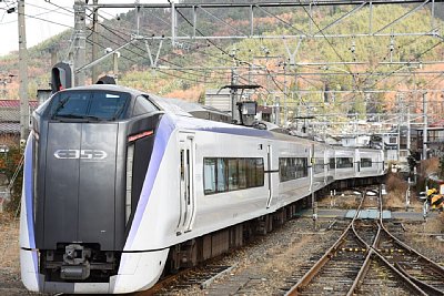 E353系特急電車「あずさ」