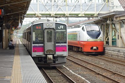 701系0番台電車、751系「つがる」