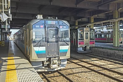 GV-E400系気動車、701系0番台電車
