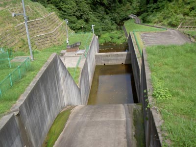 導流部と減勢工