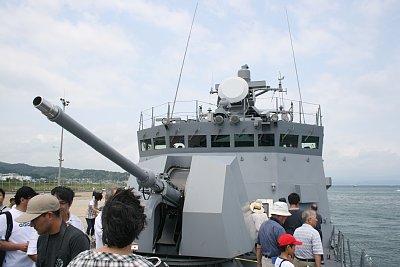 はやぶさに搭載されている62口径76mm単装速射砲