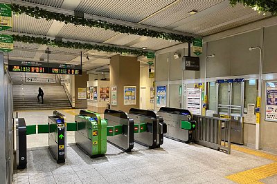 改札口