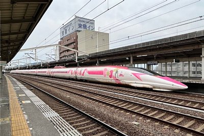 ハローキティ―新幹線