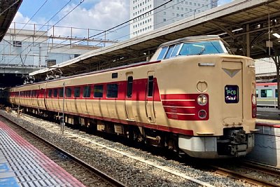 JR西日本381系電車