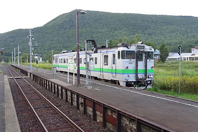 キハ40形気動車と構内踏切
