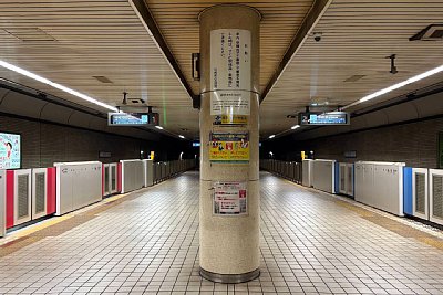 地下鉄ホーム