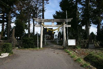 現在の柴田屋館跡には日吉社社殿があります