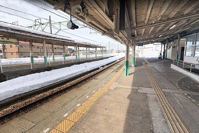 ホームは結構広いです