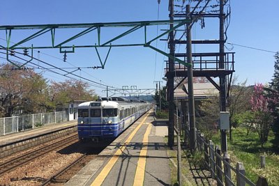 普通列車が到着します