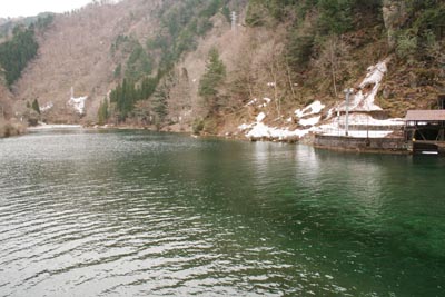 ダム湖