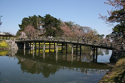 本丸と二の丸を結ぶ極楽橋