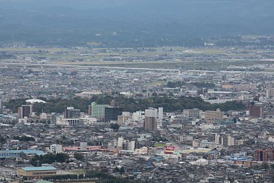 高岡城址遠景