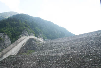 高瀬ダム全景