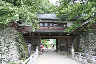 高島城冠木門