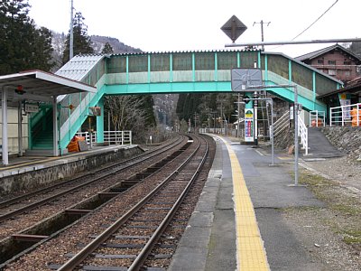 相対式ホームです