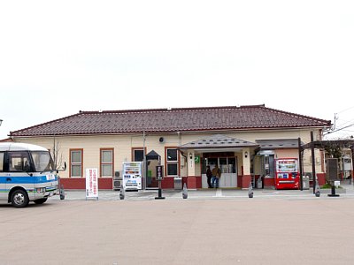 おわら風の盆で有名な越中八尾駅