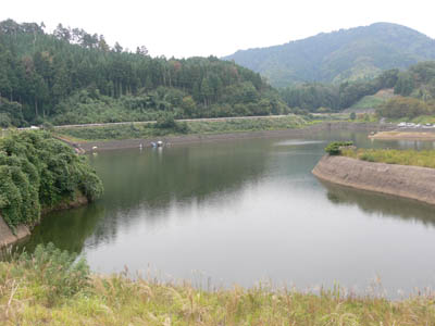 ダム湖