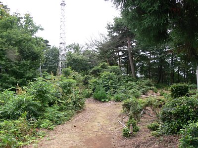 本丸跡には灯台があります