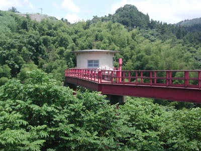取水塔なのでしょうか…