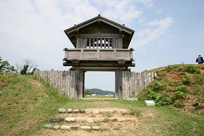 鳥越城本丸門