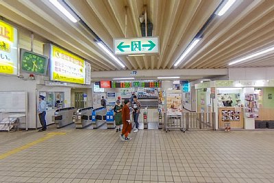 改札口