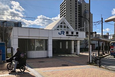 北出口