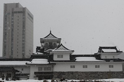 雪の富山城