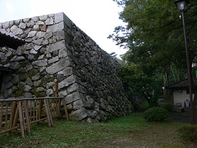 本丸東側の石垣