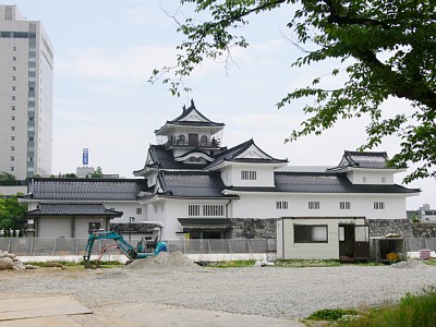 本丸内部から見た富山城天守