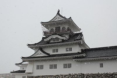 富山城天守は三層四階