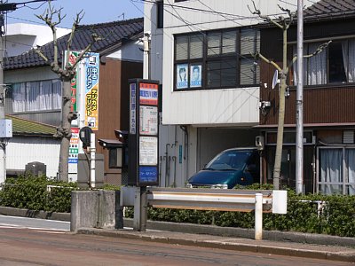 諏訪川原停留場上りホーム