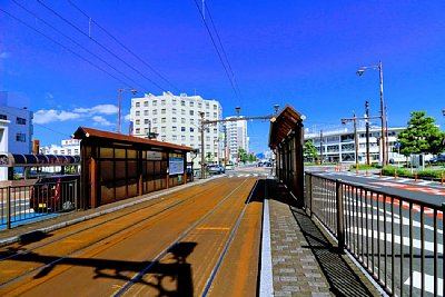 新川停留場ホーム