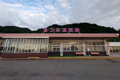 ���݉���w