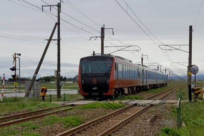 �����u�C���vHB-E300�n