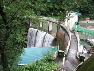 若土ダム全景