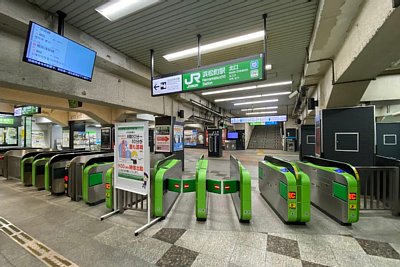 改札口