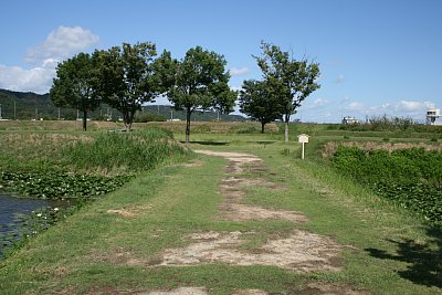 城外から二の丸への土橋