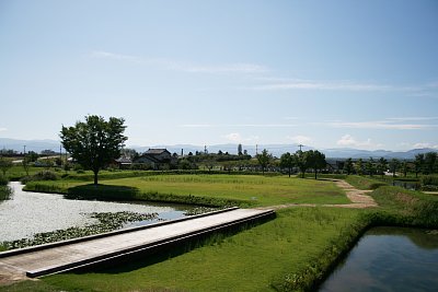 本丸土塁から見た二の丸全景