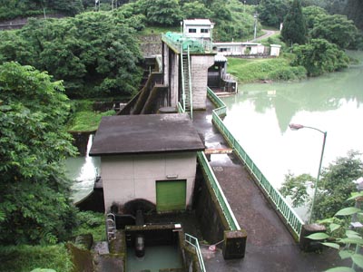 八尾ダム全景