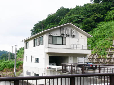 管理棟